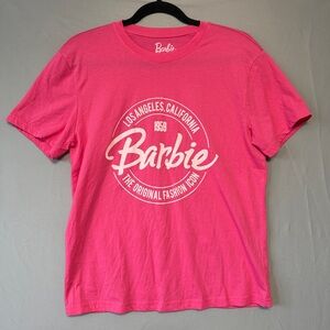 Barbie Womens Short Sleeve Graphic T Shirt Size Medium Pink Logo Relaxed Fit